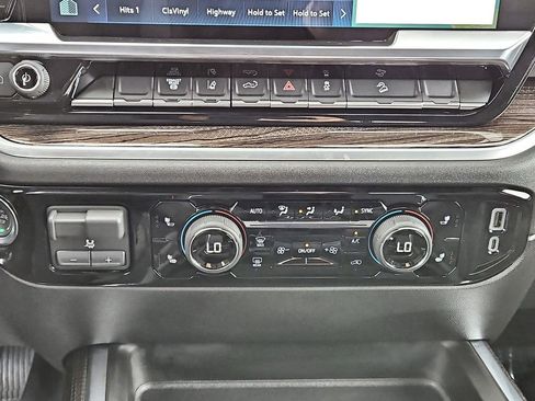 Used 2026 Chevrolet Silverado 2500 LT w/ Convenience Package image 20