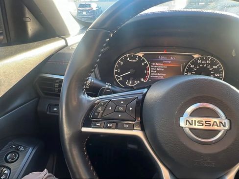 Used 2020 Nissan Altima 2.5 SR w/ Premium Package image 13