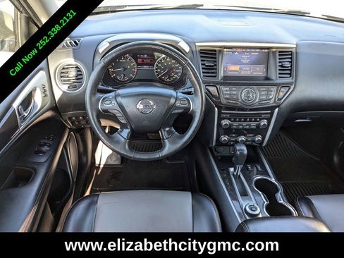 Used 2019 Nissan Pathfinder SL image 19