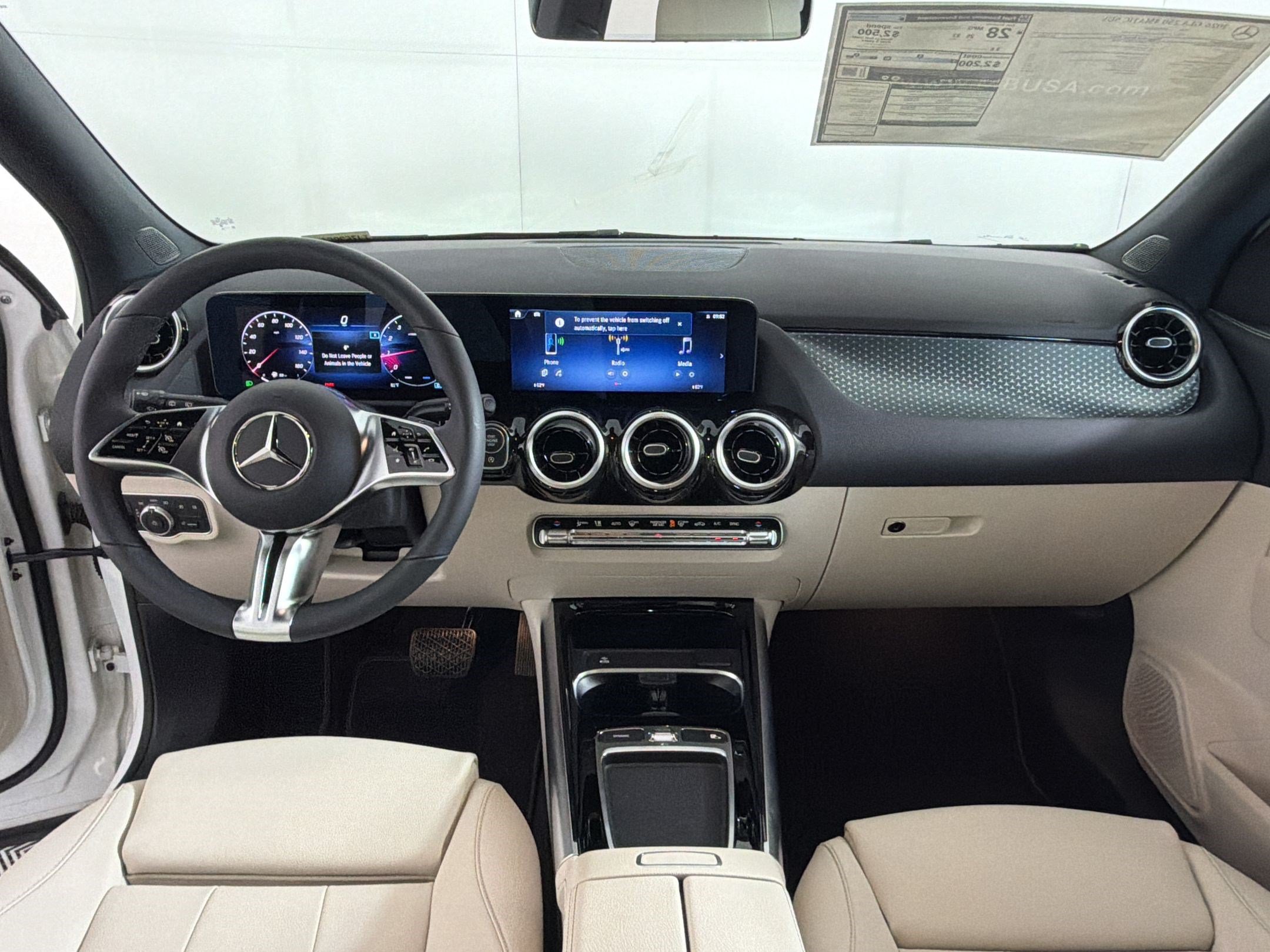 Used 2026 Mercedes-Benz GLA 250 4MATIC image 16