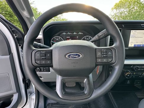 New 2026 Ford F250 XL w/ XL Chrome Package AWD/4WD image 8