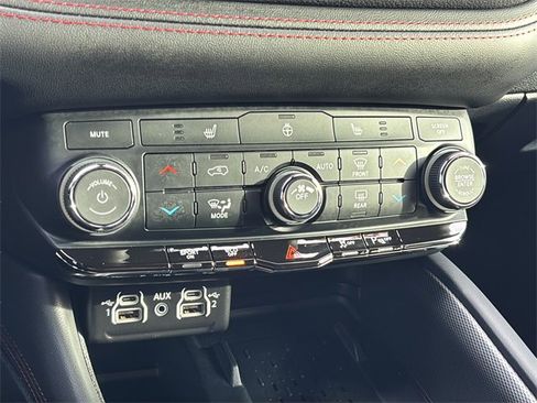 Certified 2025 Dodge Durango R/T w/ Blacktop Package image 32