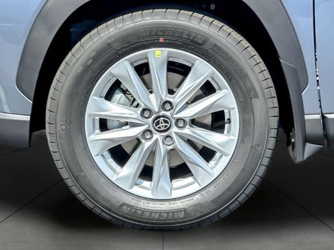 Certified 2026 Toyota Corolla Cross LE FWD image 25
