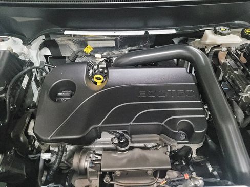 Used 2024 Chevrolet Equinox RS w/ LPO, Floor Liner Package FWD image 30