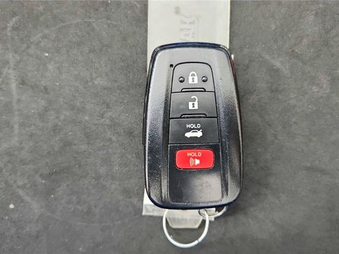 Used 2020 Toyota Camry XSE w/ Navigation Package FWD image 21