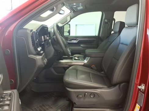 Used 2026 Chevrolet Silverado 2500 LTZ w/ LTZ Premium Package AWD/4WD image 13