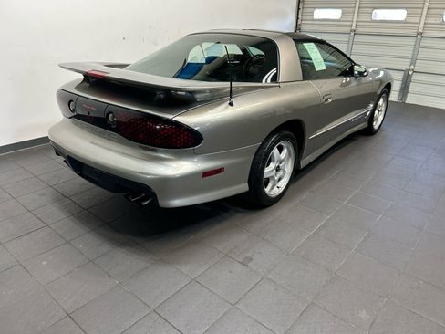 Used 2002 Pontiac Firebird Formula RWD image 3