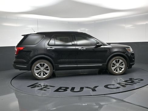 Used 2019 Ford Explorer Limited AWD/4WD image 10