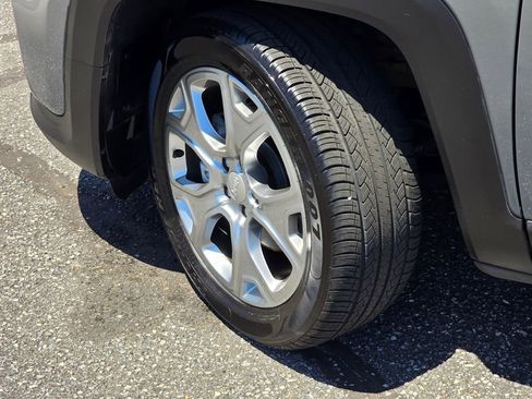 Used 2020 Jeep Renegade Limited FWD image 26