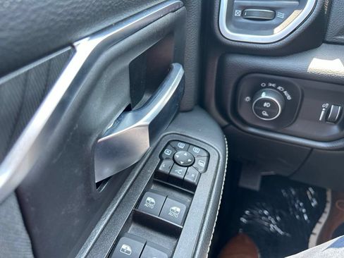 Used 2025 RAM 2500 Big Horn AWD/4WD image 25
