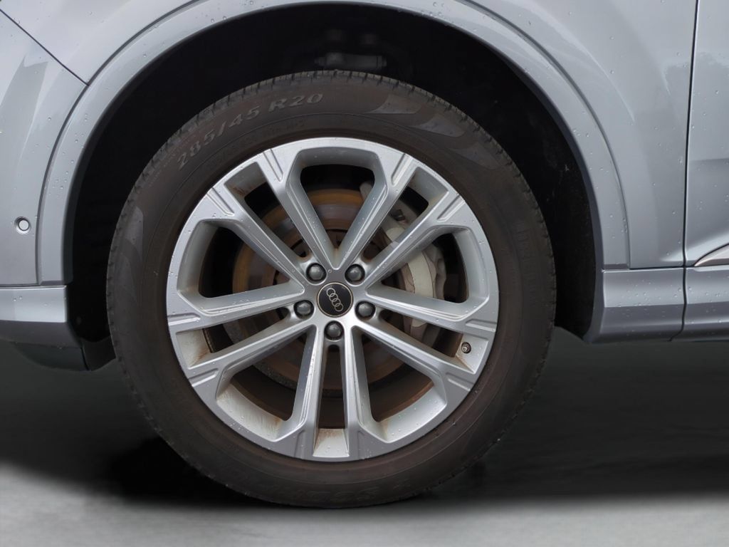 Used 2025 Audi Q7 3.0T Premium Plus AWD/4WD image 27