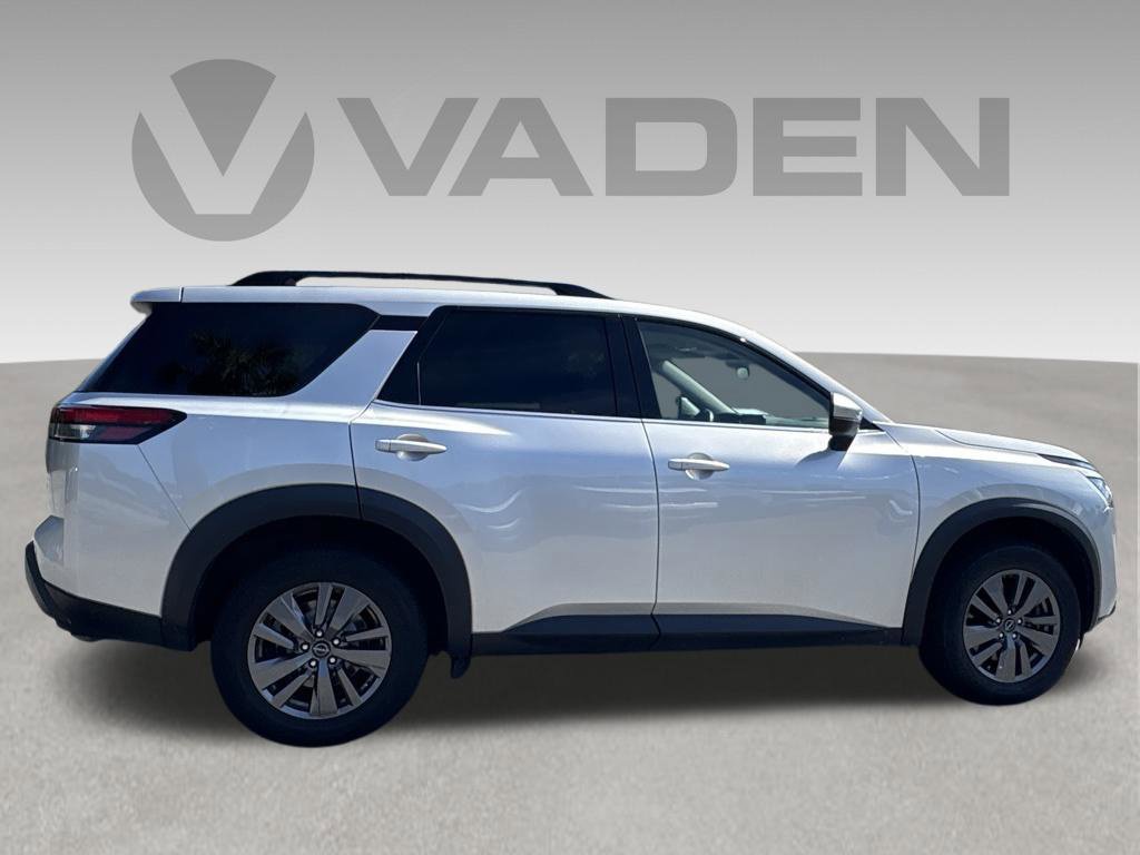 Used 2024 Nissan Pathfinder SV FWD image 5