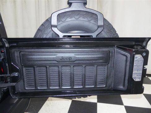 Used 2022 Jeep Wrangler Unlimited Rubicon 4xe w/ Cold Weather Group image 30