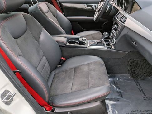 Used 2013 Mercedes-Benz C 250 Sedan image 22