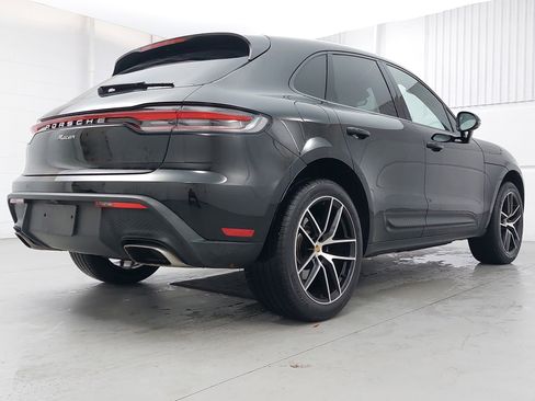 Used 2024 Porsche Macan image 7