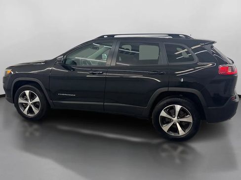Used 2022 Jeep Cherokee Limited w/ Mopar Interior Package image 5
