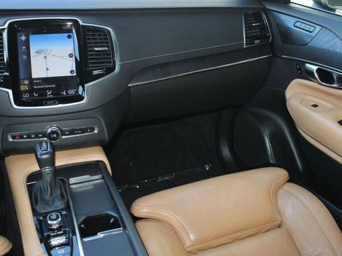Used 2021 Volvo XC90 T6 Inscription w/ Lounge Package image 30