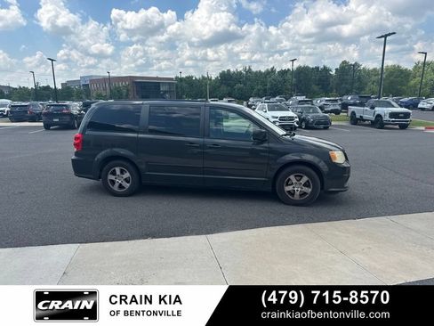 Used 2012 Dodge Grand Caravan SXT FWD image 4