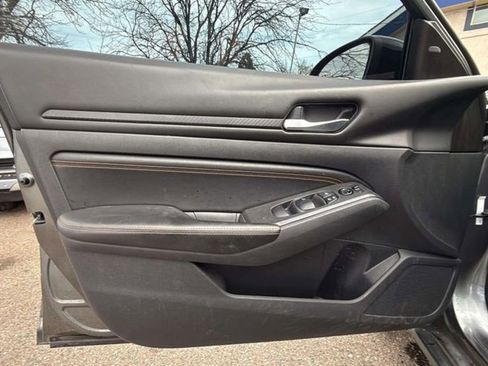 Used 2021 Nissan Altima 2.5 SR image 12