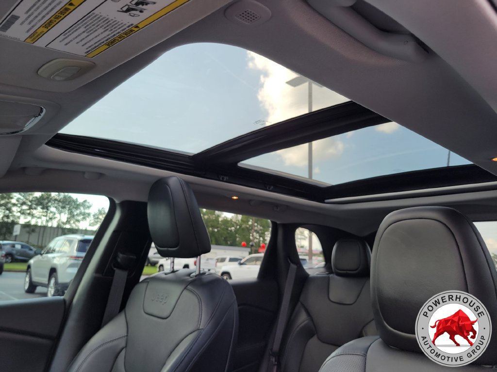 Used 2022 Jeep Cherokee Latitude Lux FWD image 25