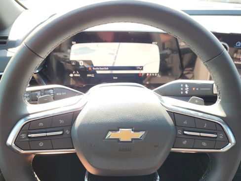 New 2026 Chevrolet Suburban Premier image 21