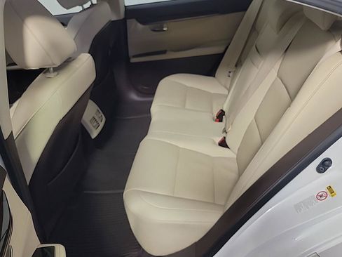 Used 2016 Lexus ES 350 w/ Navigation System Package FWD image 17