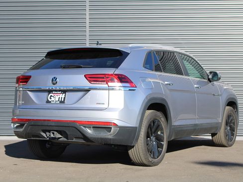 Used 2022 Volkswagen Atlas Cross Sport SE image 5