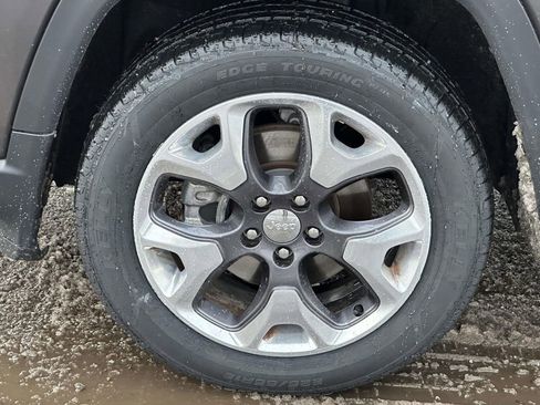 Used 2020 Jeep Compass Limited w/ Rear Convenience Group image 8