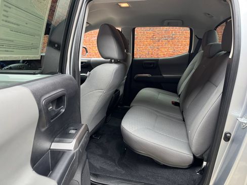Used 2023 Toyota Tacoma SR5 w/ Technology Package AWD/4WD image 25