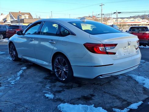 Used 2018 Honda Accord Touring image 4