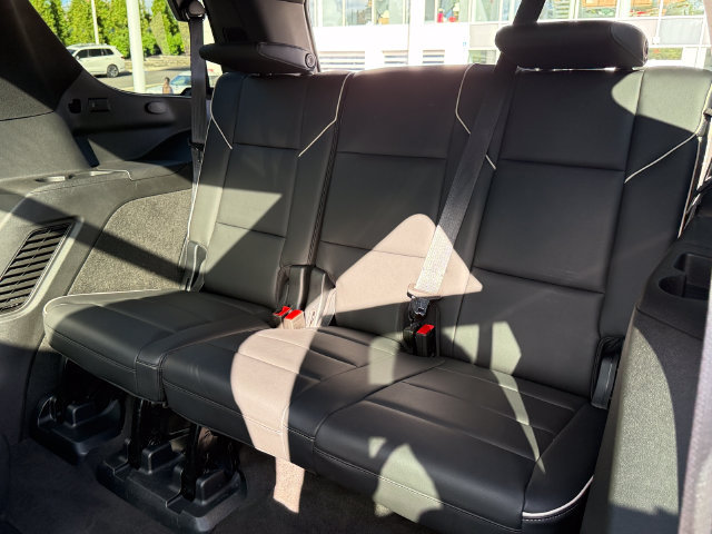 Used 2023 Cadillac Escalade Premium Luxury w/ LPO, Floor Liner Package AWD/4WD image 35