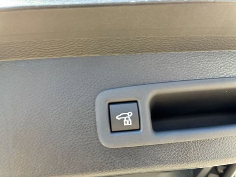 New 2026 Toyota Sienna XLE image 46