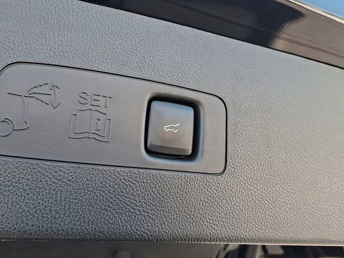 Used 2023 Lincoln Corsair AWD w/ Equipment Group 101A image 29