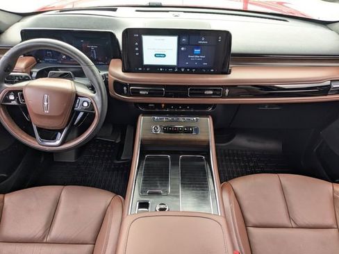 Used 2025 Lincoln Aviator Reserve w/ Illumination Package image 14