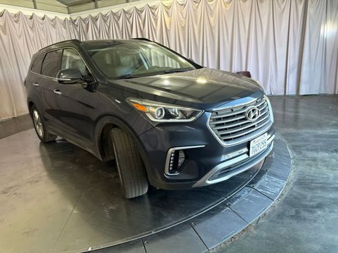 Used 2017 Hyundai Santa Fe FWD image 3