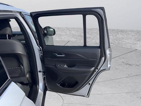 New 2026 Jeep Grand Cherokee Laredo X AWD/4WD image 38