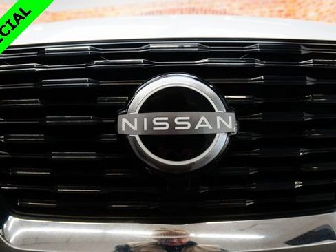 Used 2022 Nissan Rogue SV image 68