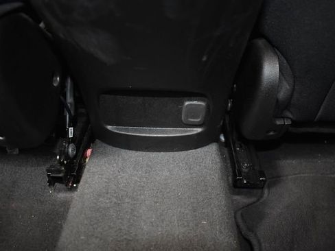 Used 2024 Chevrolet Malibu LT image 32