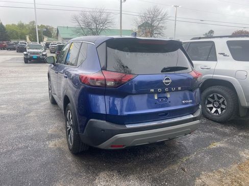 Used 2022 Nissan Rogue SV AWD/4WD image 3