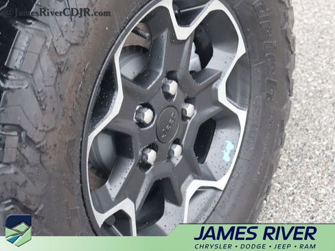 Used 2023 Jeep Wrangler Unlimited Rubicon 4xe AWD/4WD image 38