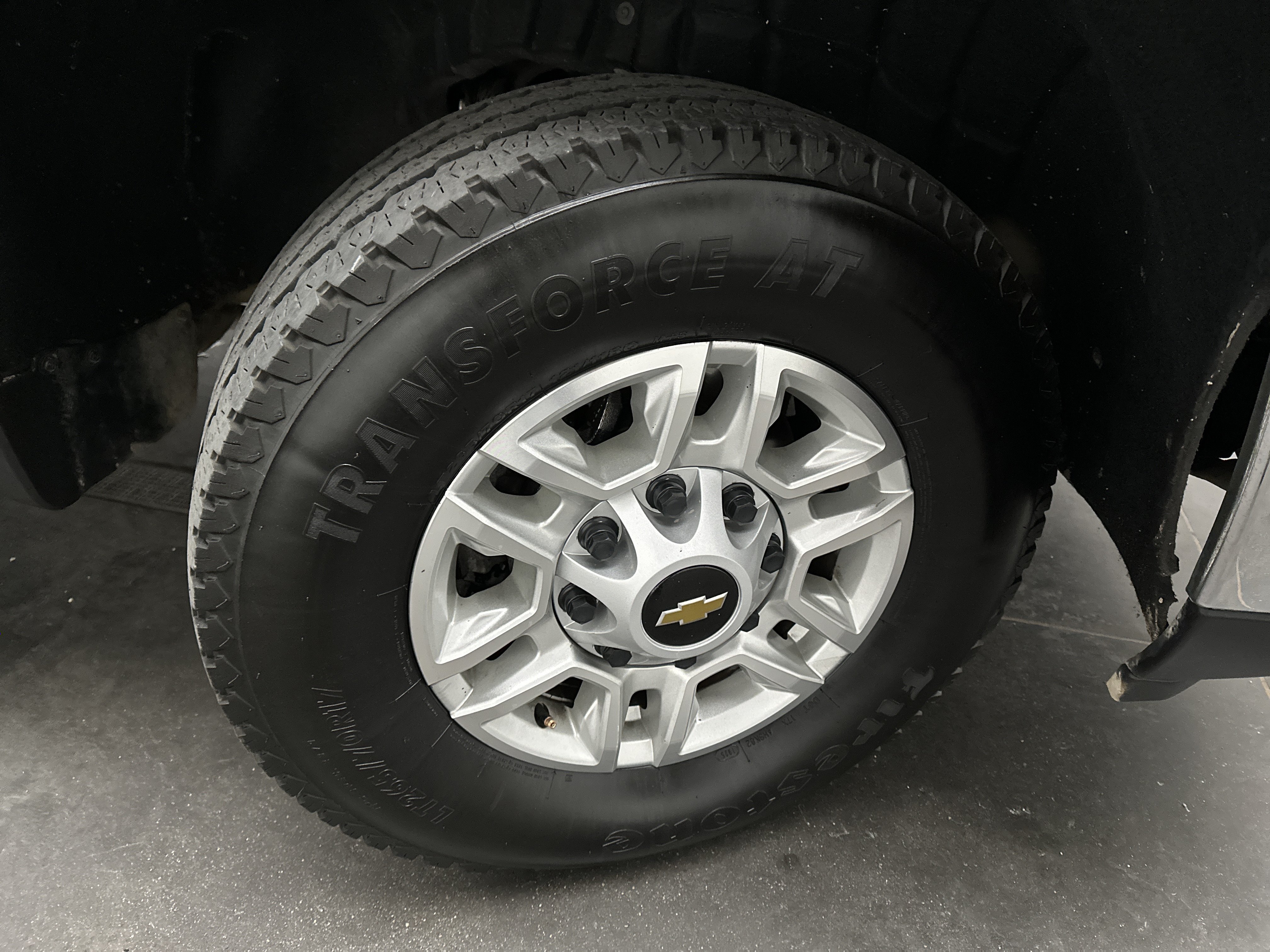 Used 2025 Chevrolet Silverado 2500 LT w/ Safety Package AWD/4WD image 13