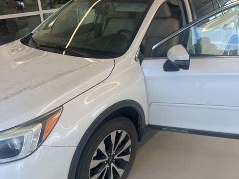 Used 2015 Subaru Outback 3.6R Limited AWD/4WD image 2
