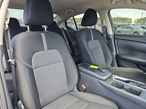 Used 2025 Nissan Sentra SV w/ All-Weather Package FWD image 13