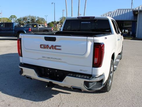 Used 2022 GMC Sierra 1500 SLT w/ SLT Premium Plus Package image 11