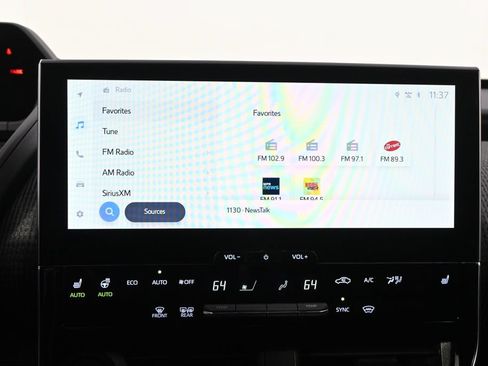 Used 2023 Subaru Solterra AWD image 28