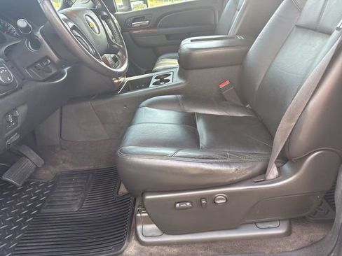 Used 2011 Chevrolet Silverado 2500 LTZ w/ LTZ Plus Package AWD/4WD image 15