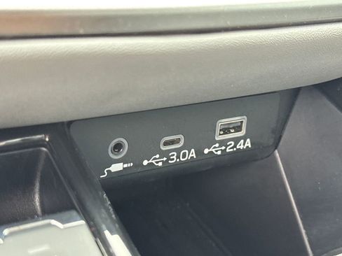 Used 2024 Subaru Outback Premium image 29