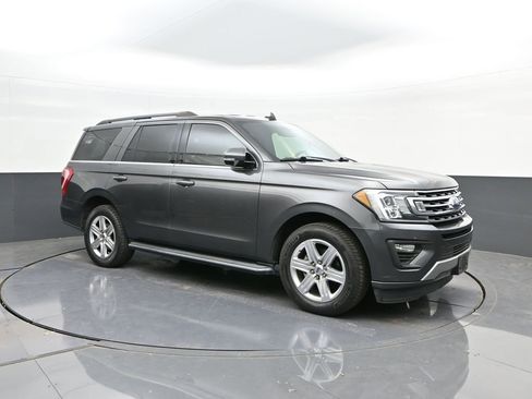 Used 2018 Ford Expedition XLT w/ Equipment Group 202A image 17