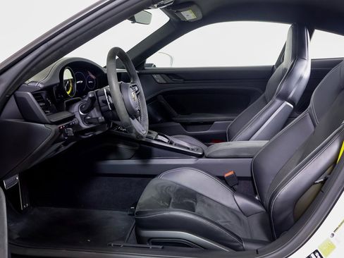 Certified 2022 Porsche 911 GT3 image 5