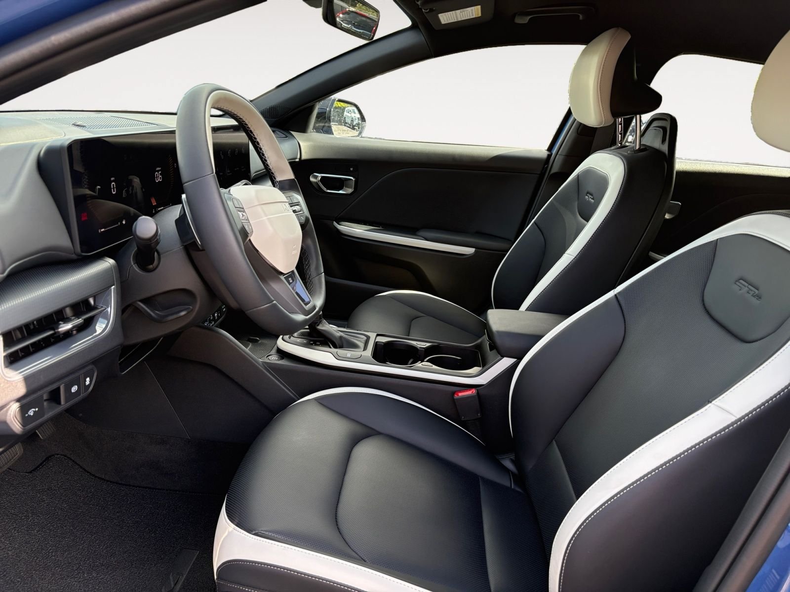 New 2026 Kia K4 GT-Line FWD image 9